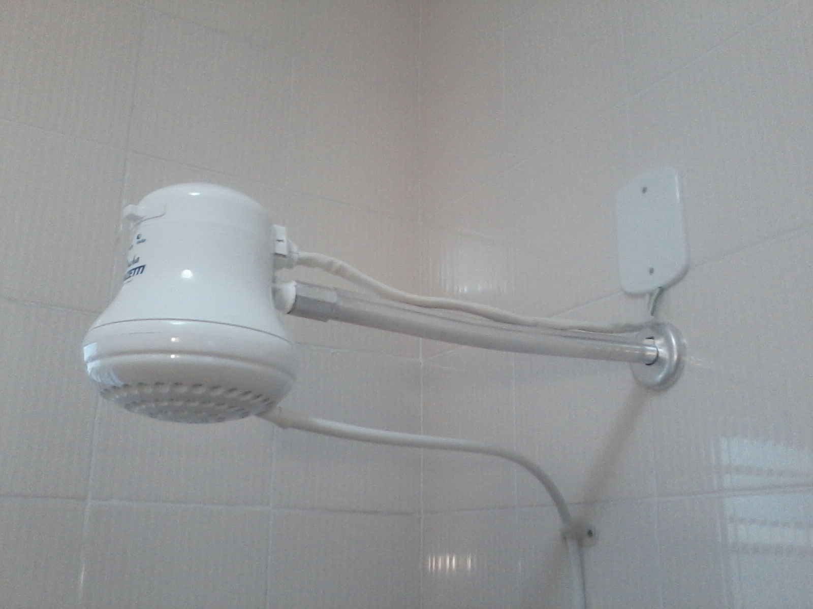 Chuveiro Elétrico em Barueri: Instalação, Manutenção e Segurança com Eletricista chuveiro eletrico 1